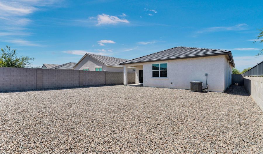 1165 W CHIMES TOWER Dr, Casa Grande, AZ 85122 - 3 Beds, 2 Bath