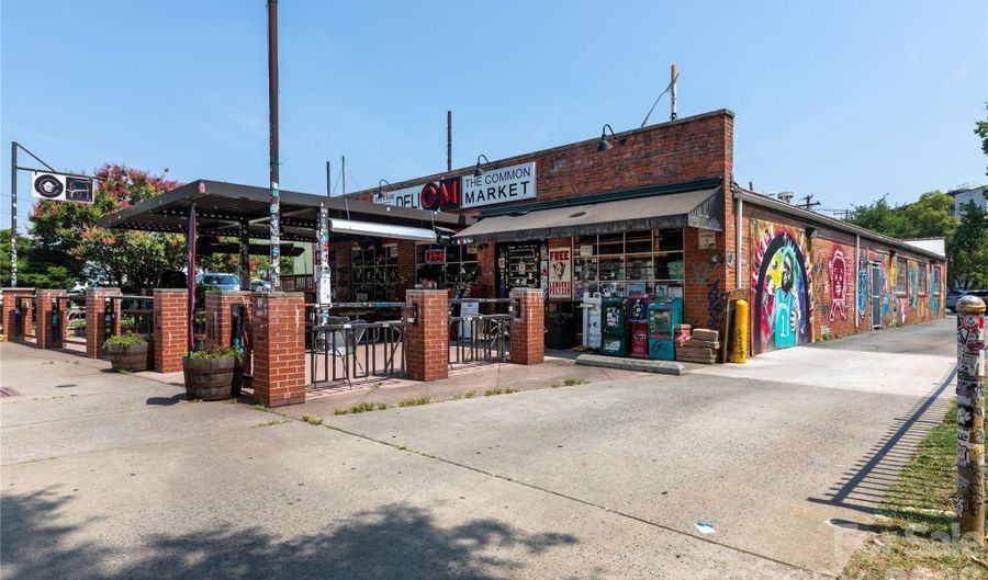 2116 Mcclintock Rd 122, Charlotte, NC 28205 - 1 Beds, 1 Bath