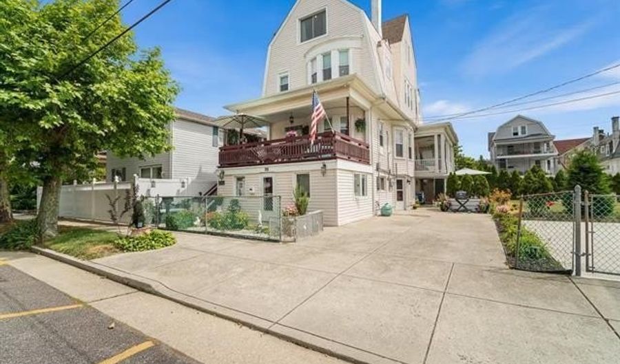 35 S LACLEDE Pl, Atlantic City, NJ 08401 - 7 Beds, 5 Bath
