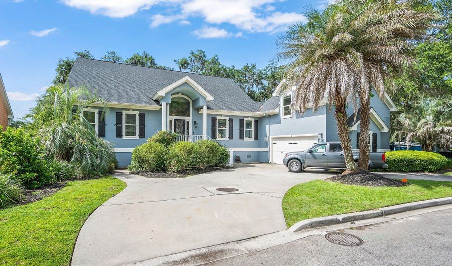 5 Petigru Dr, Beaufort, SC 29902 - 4 Beds, 4 Bath