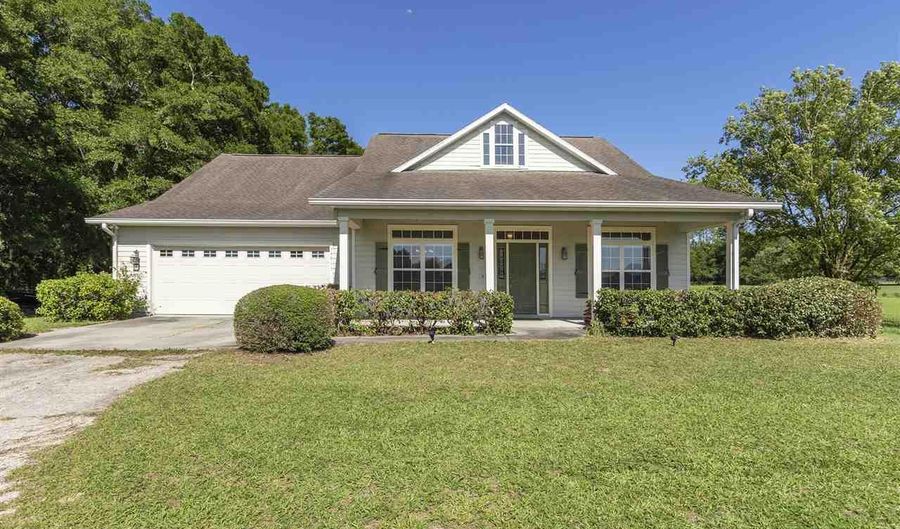 14813 NW 232ND St, High Springs, FL 32643 - 3 Beds, 2 Bath