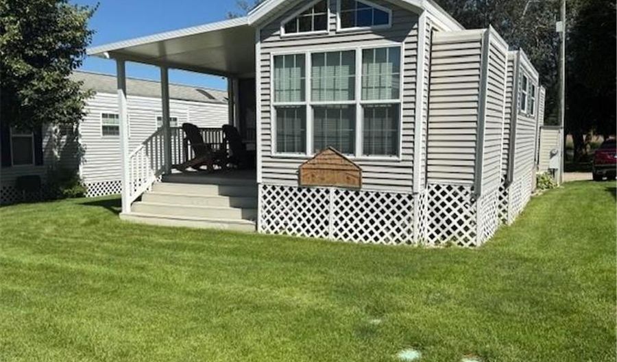 5055 W Lake Mary Dr SW 18, Alexandria, MN 56308 - 1 Beds, 1 Bath