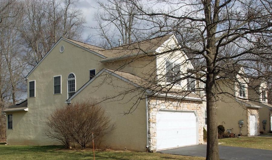 727 LOCUST Ln, Ambler, PA 19002 - 3 Beds, 3 Bath