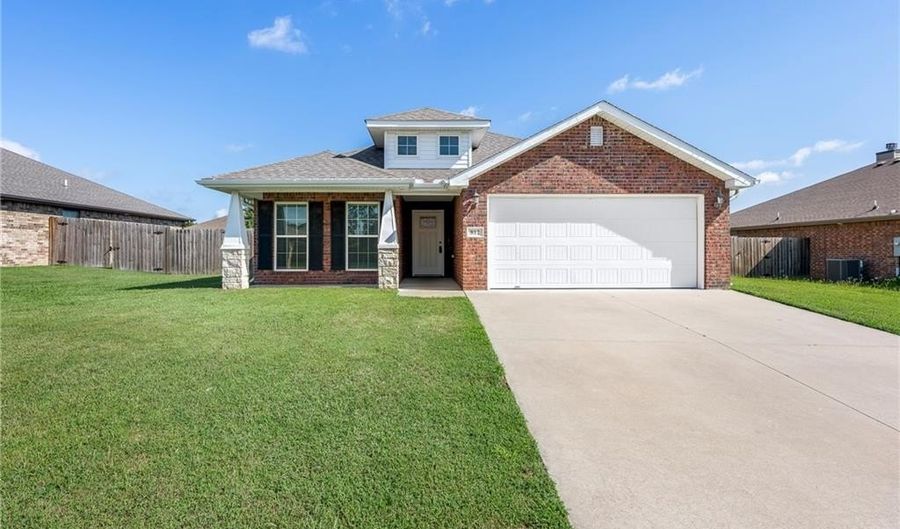 812 NW 64th Ave, Bentonville, AR 72713 - 3 Beds, 2 Bath