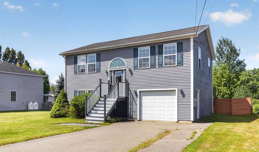 44 Whisper Dr, Bangor, ME 04401 - 3 Beds, 2 Bath