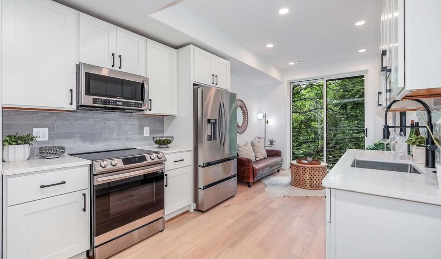 2601 30TH St NE 11, Washington, DC 20018 - 2 Beds, 2 Bath