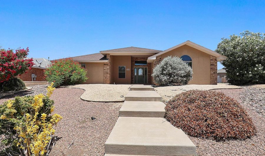 351 Cielo Grande, Alamogordo, NM 88310 - 4 Beds, 2 Bath