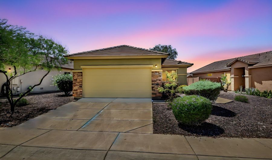 1623 W OWENS Way, Anthem, AZ 85086 - 3 Beds, 2 Bath