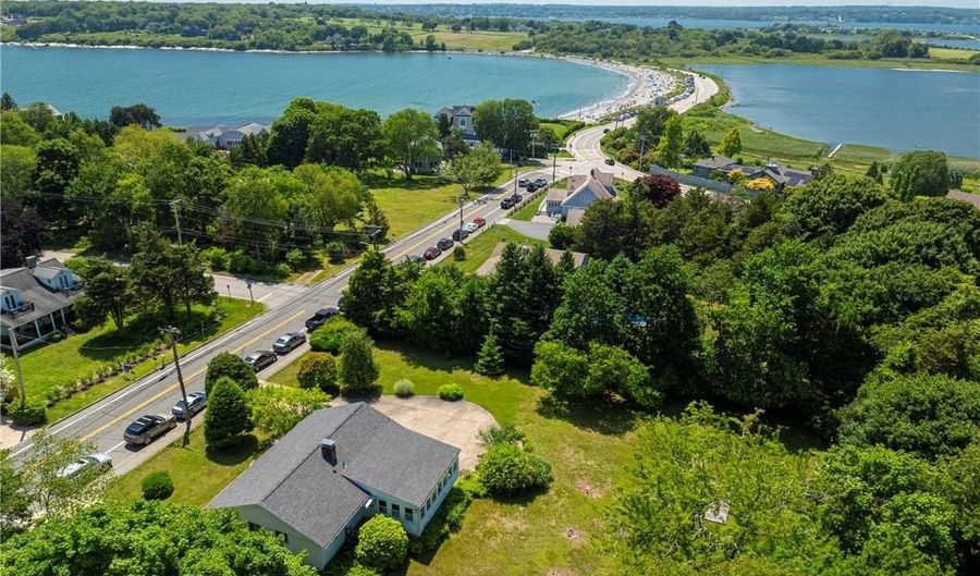 152 Hamilton Ave, Jamestown, RI 02835 - 5 Beds, 2 Bath