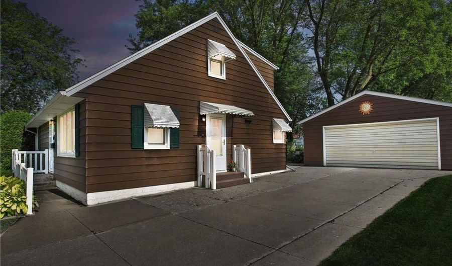 2018 4th Ave NE, Austin, MN 55912 - 4 Beds, 3 Bath