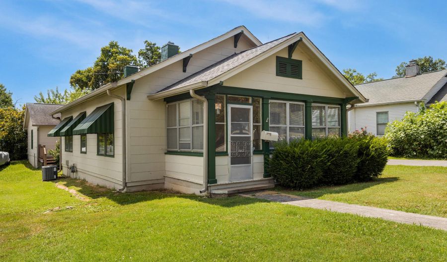 1643 Maury St, Alcoa, TN 37701 - 2 Beds, 1 Bath