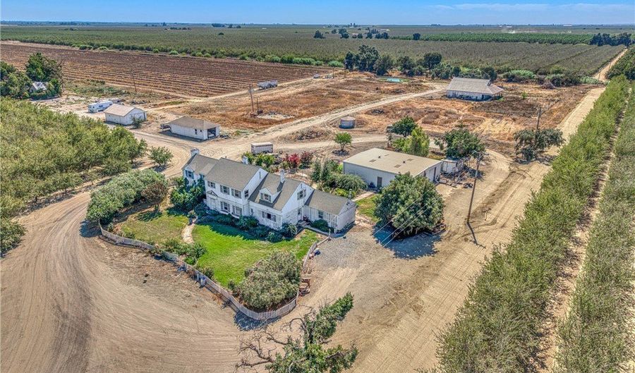 743 College City Rd, Arbuckle, CA 95912 - 4 Beds, 2 Bath