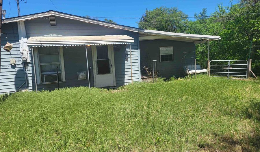 2272 41st St, Fall River, KS 67047 - 2 Beds, 1 Bath