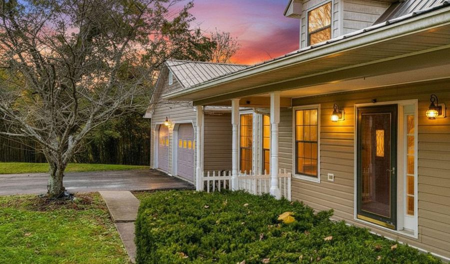 191 Paradise Valley Vly, Bean Station, TN 37708 - 2 Beds, 2 Bath