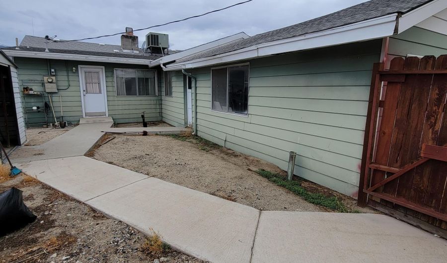 612 F St, Hawthorne, NV 89415 - 3 Beds, 2 Bath