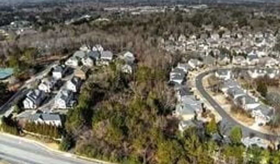 5277 Spalding Dr, Peachtree Corners, GA 30092 - 3 Beds, 2 Bath