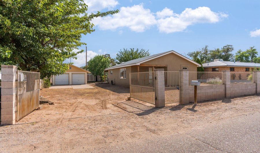 2412 WILBUR Ave SW, Albuquerque, NM 87105 - 2 Beds, 1 Bath