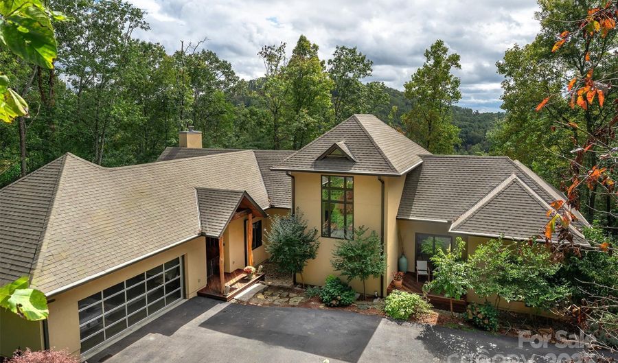 34 Finch Drive 10, Asheville, NC 28804 - 3 Beds, 5 Bath