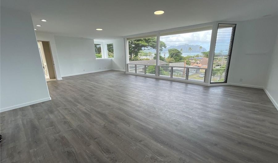47-218 Kamehameha Hwy, Kaneohe, HI 96744 - 5 Beds, 4 Bath