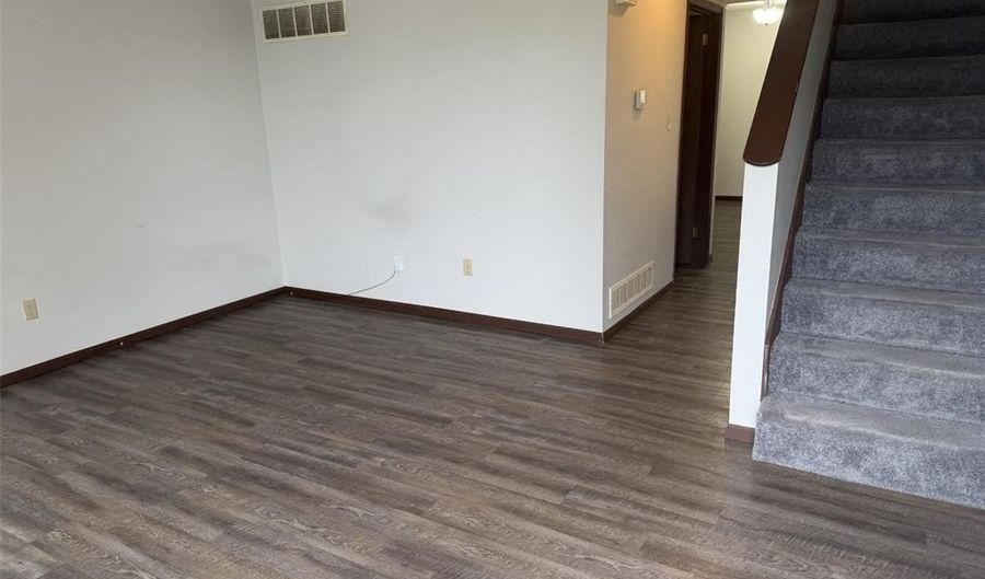 1972 Pomme Rd, Arnold, MO 63010 - 2 Beds, 3 Bath