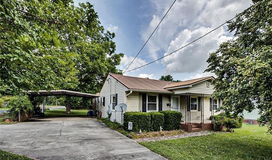 507 E Presnell St, Asheboro, NC 27203 - 2 Beds, 1 Bath