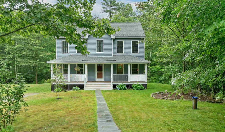 19 Linwood Dr, Alton, NH 03809 - 3 Beds, 3 Bath