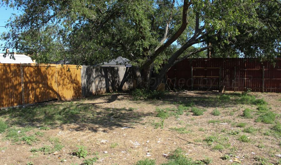 1105 SW 13TH Ave, Amarillo, TX 79102 - 3 Beds, 1 Bath