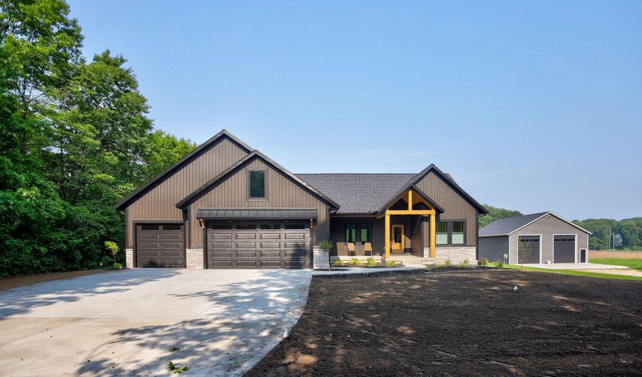 12607 76th Ave, Allendale, MI 49401 - 3 Beds, 3 Bath