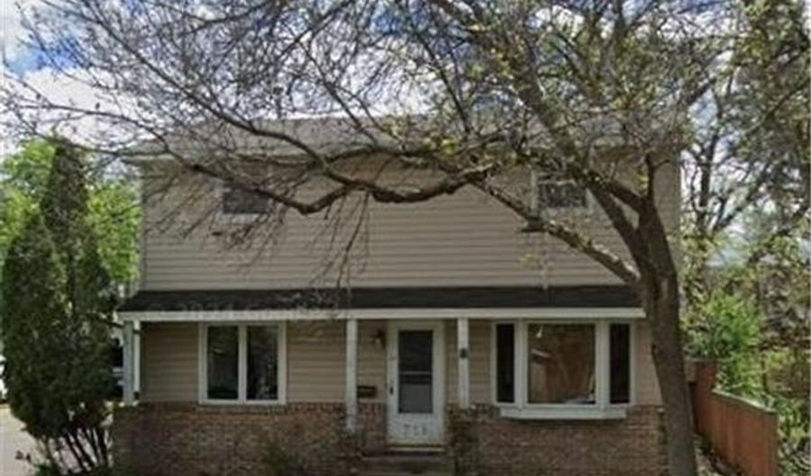 718 Jackson St, Anoka, MN 55303 - 5 Beds, 2 Bath