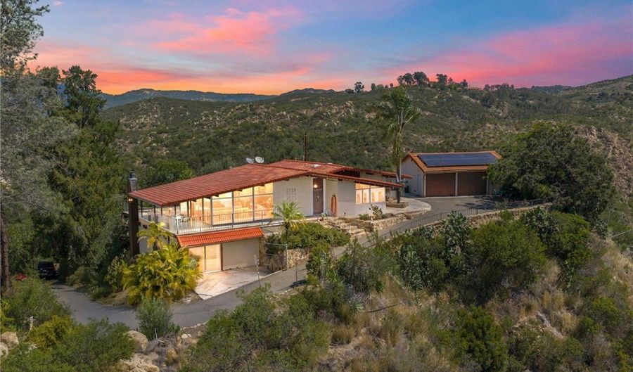 39435 De Luz Rd, Fallbrook, CA 92028 - 3 Beds, 2 Bath
