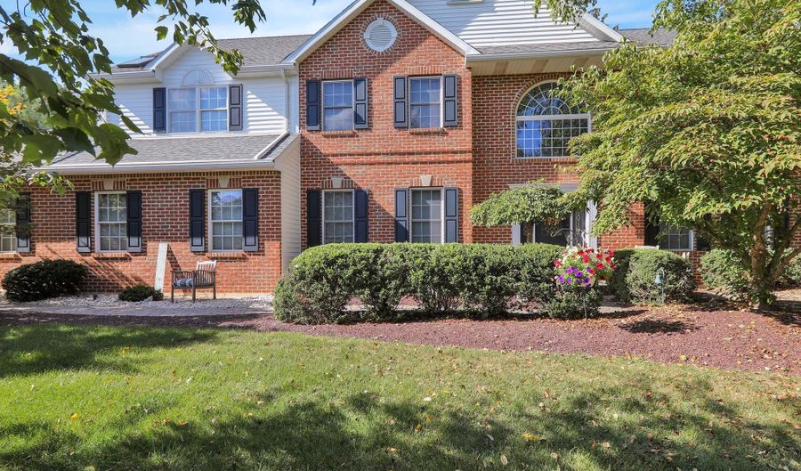 16 MULLIGAN Dr, Reading, PA 19606 - 4 Beds, 3 Bath