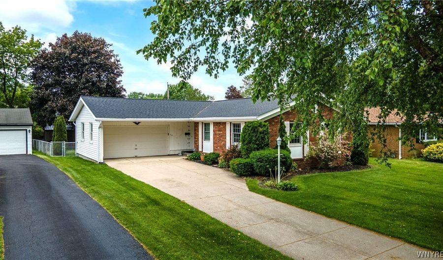 52 Bucyrus Dr, Amherst, NY 14228 - 3 Beds, 3 Bath