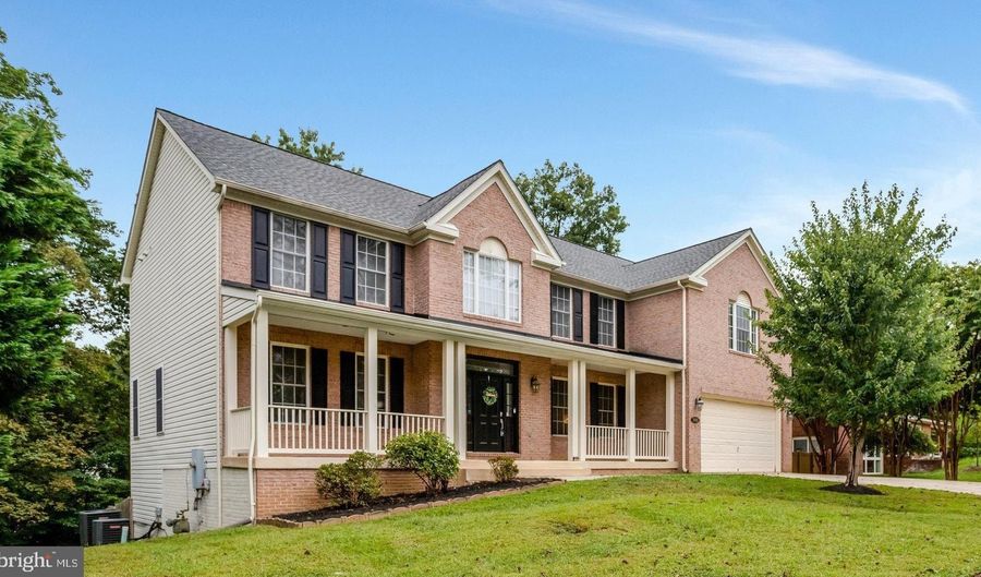 3905 COOK St, Alexandria, VA 22311 - 5 Beds, 5 Bath