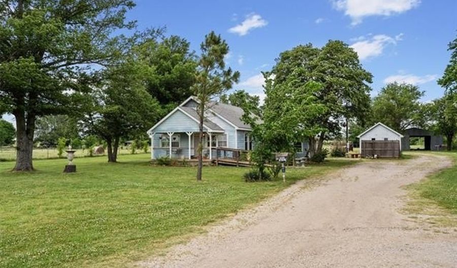 402400 Hwy 60, Bartlesville, OK 74006 - 2 Beds, 2 Bath