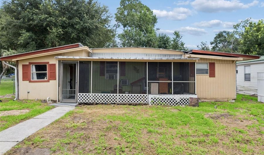 13602 PALM Dr, Astatula, FL 34705 - 3 Beds, 3 Bath