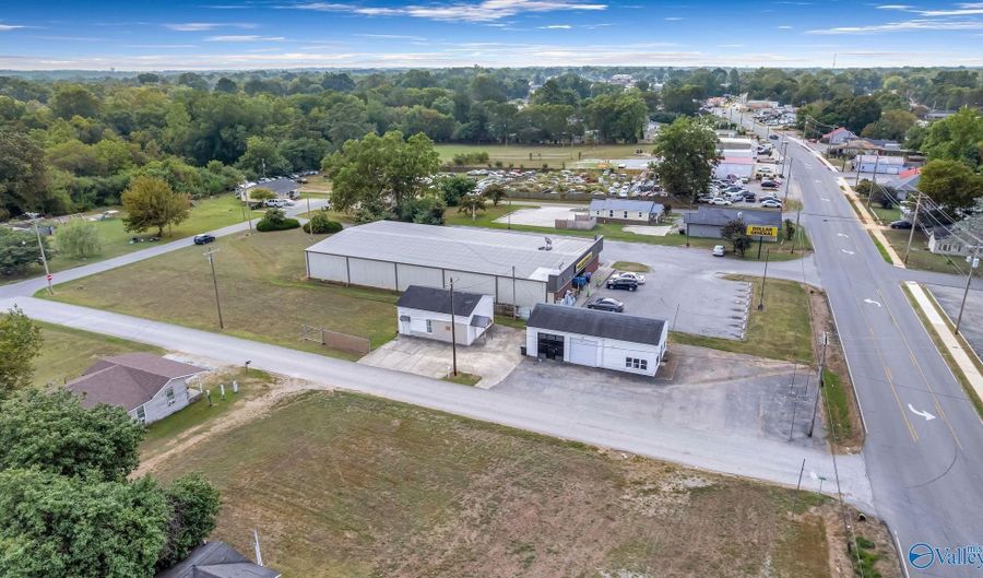 1214 N Jefferson St, Athens, AL 35611 - 0 Beds, 0 Bath