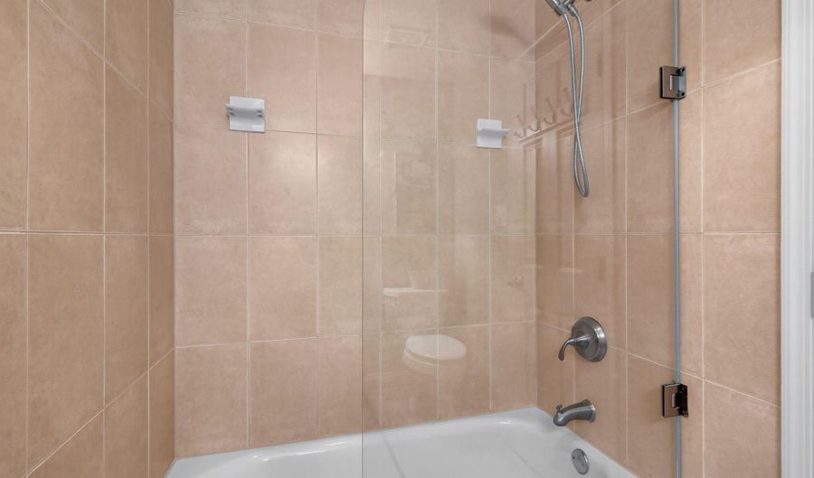 4714 8TH St S, Arlington, VA 22204 - 3 Beds, 4 Bath