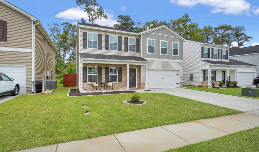 33 Chinquapin St, Beaufort, SC 29906 - 4 Beds, 3 Bath