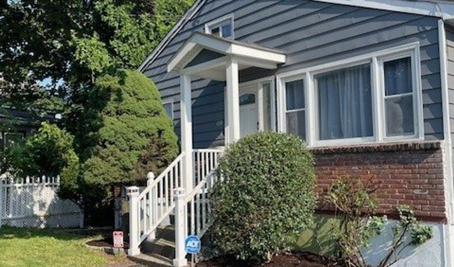 159 Triangle St, Danbury, CT 06810 - 3 Beds, 2 Bath