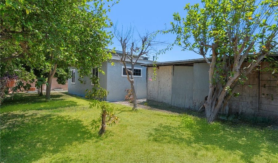 1323 W Brewster Ave, Anaheim, CA 92801 - 4 Beds, 2 Bath