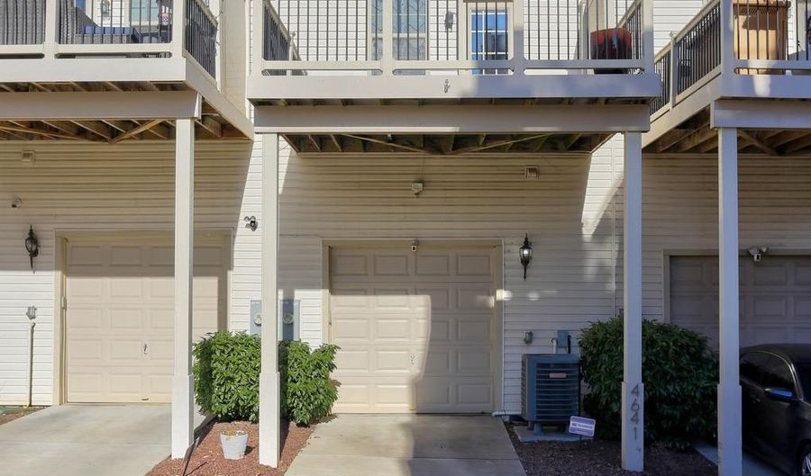 4641 HUDSON St, Baltimore, MD 21224 - 2 Beds, 3 Bath