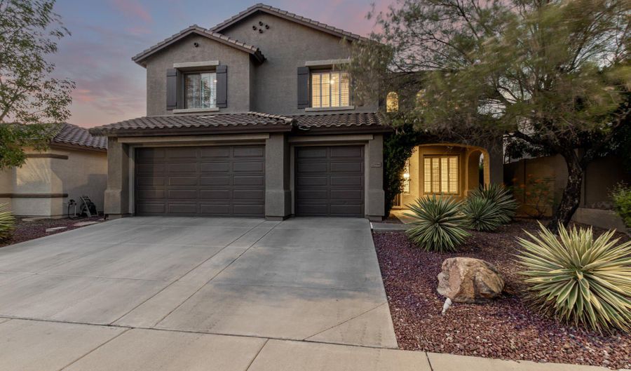 2556 W MORSE Dr, Anthem, AZ 85086 - 6 Beds, 3 Bath