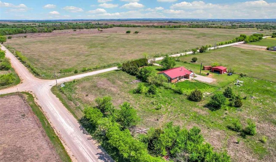 1947 NW Cherry Rd, Apache, OK 73006 - 4 Beds, 2 Bath