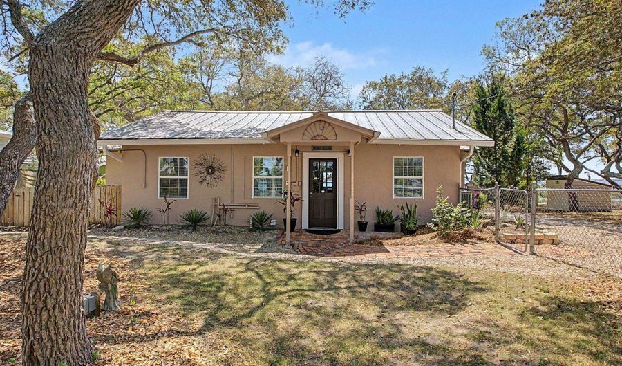 756 Alligator Dr, Alligator Point, FL 32346 - 2 Beds, 2 Bath