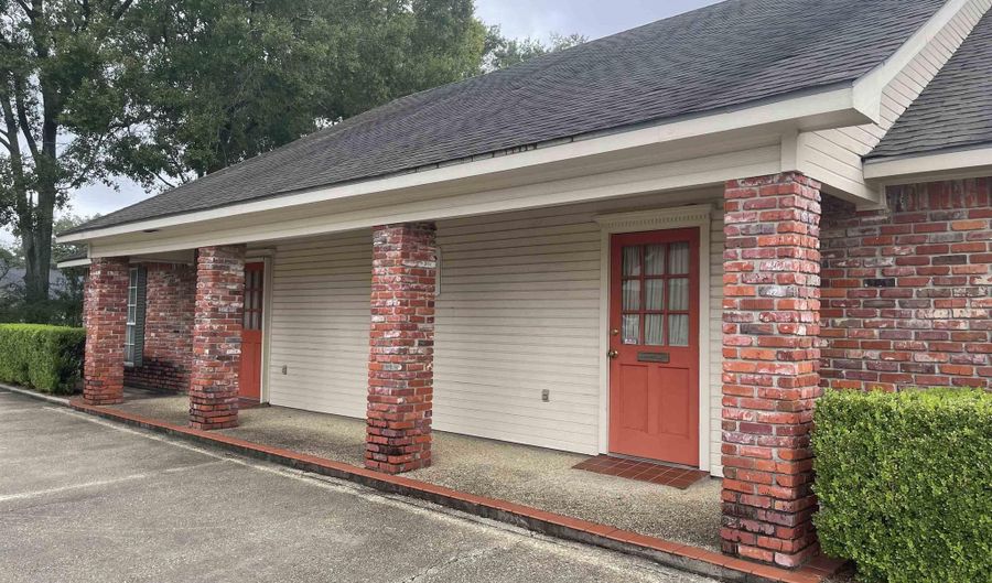 11823 Market Pl, Baton Rouge, LA 70816 - 0 Beds, 2 Bath