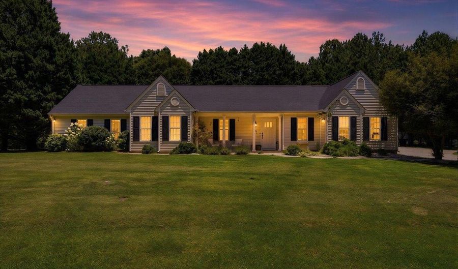 201 Haynie Dr, Belton, SC 29627 - 4 Beds, 3 Bath