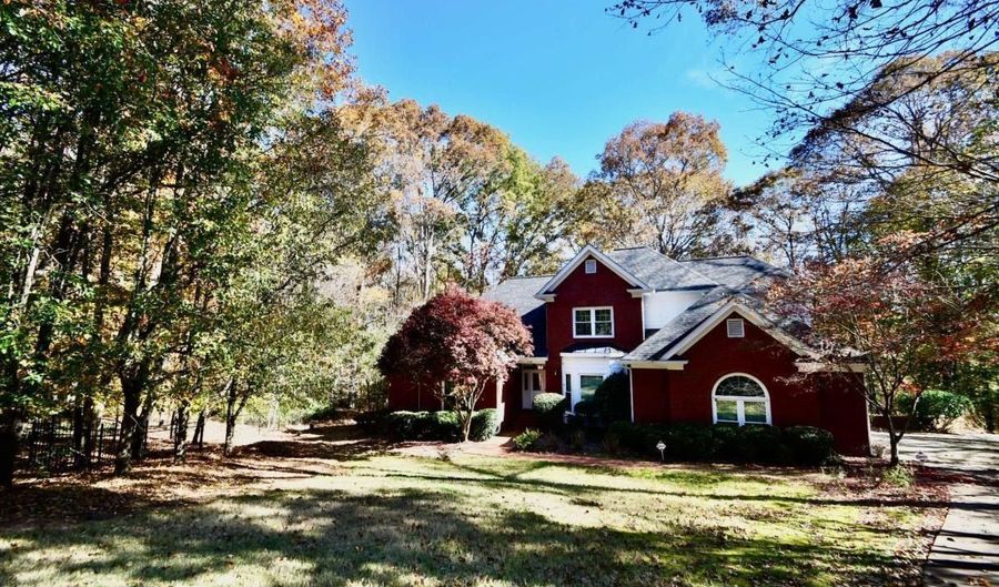 218 Thornhill Dr, Athens, GA 30607 - 5 Beds, 4 Bath