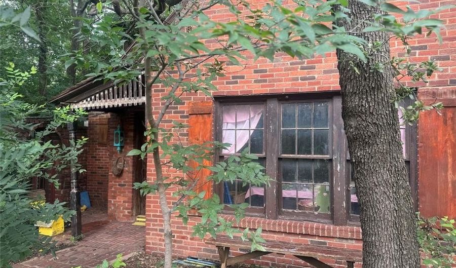 1002 Ross Ave, Abilene, TX 79605 - 4 Beds, 2 Bath