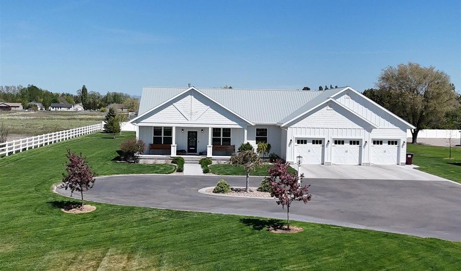 355 N 500 W, Blackfoot, ID 83221 - 6 Beds, 3 Bath