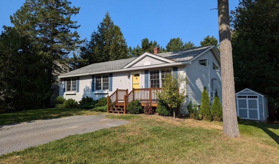 99 Yankee Ave, Bangor, ME 04401 - 4 Beds, 2 Bath
